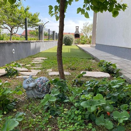Villa Fidelissima Kaštela Exteriör bild