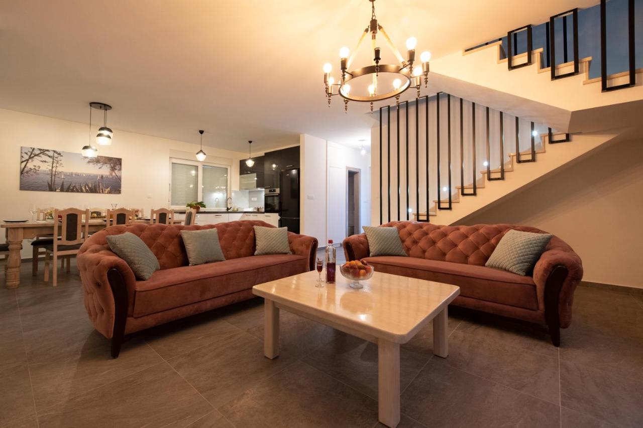 Villa Fidelissima Kaštela Exteriör bild