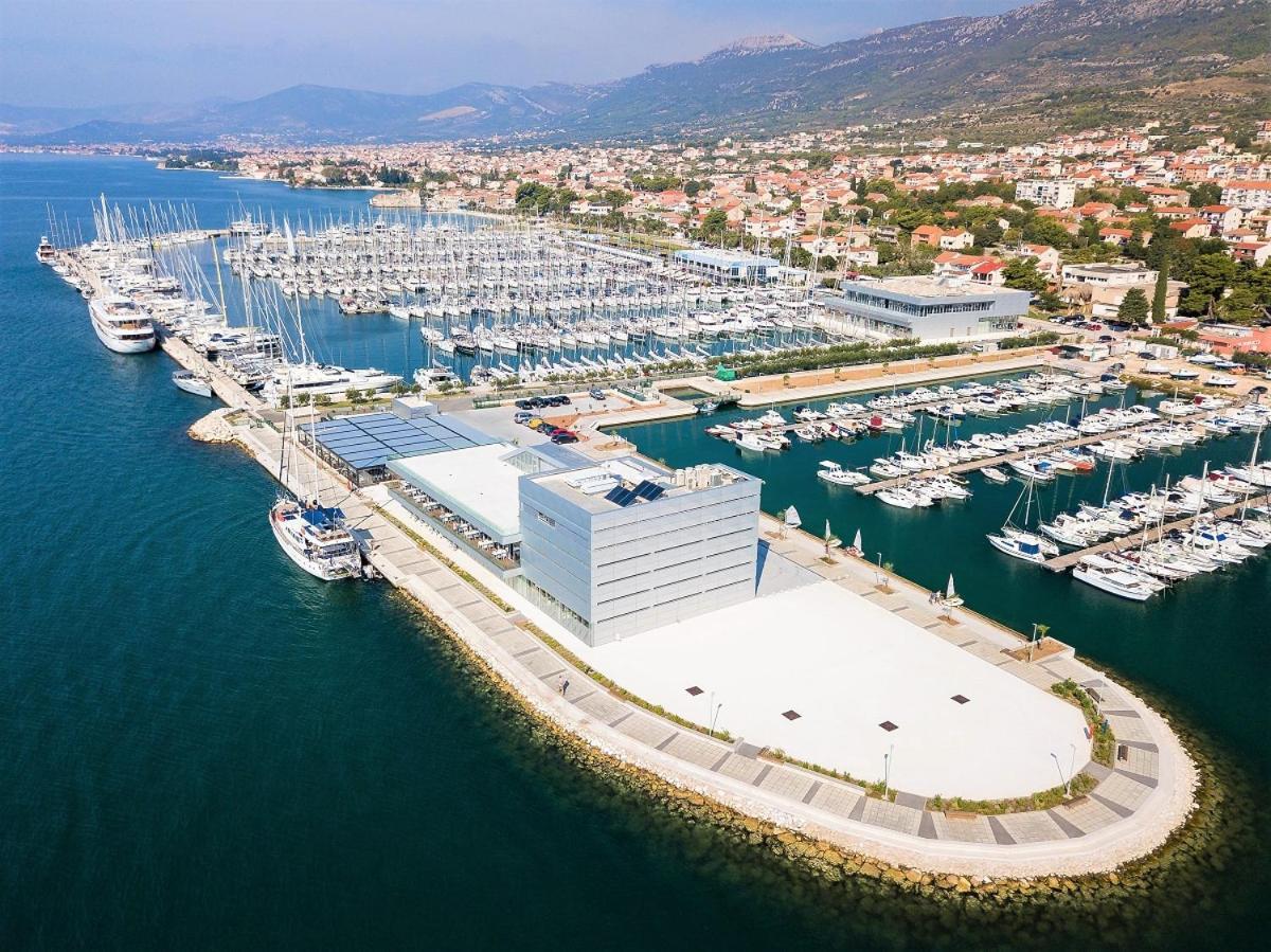 Villa Fidelissima Kaštela Exteriör bild
