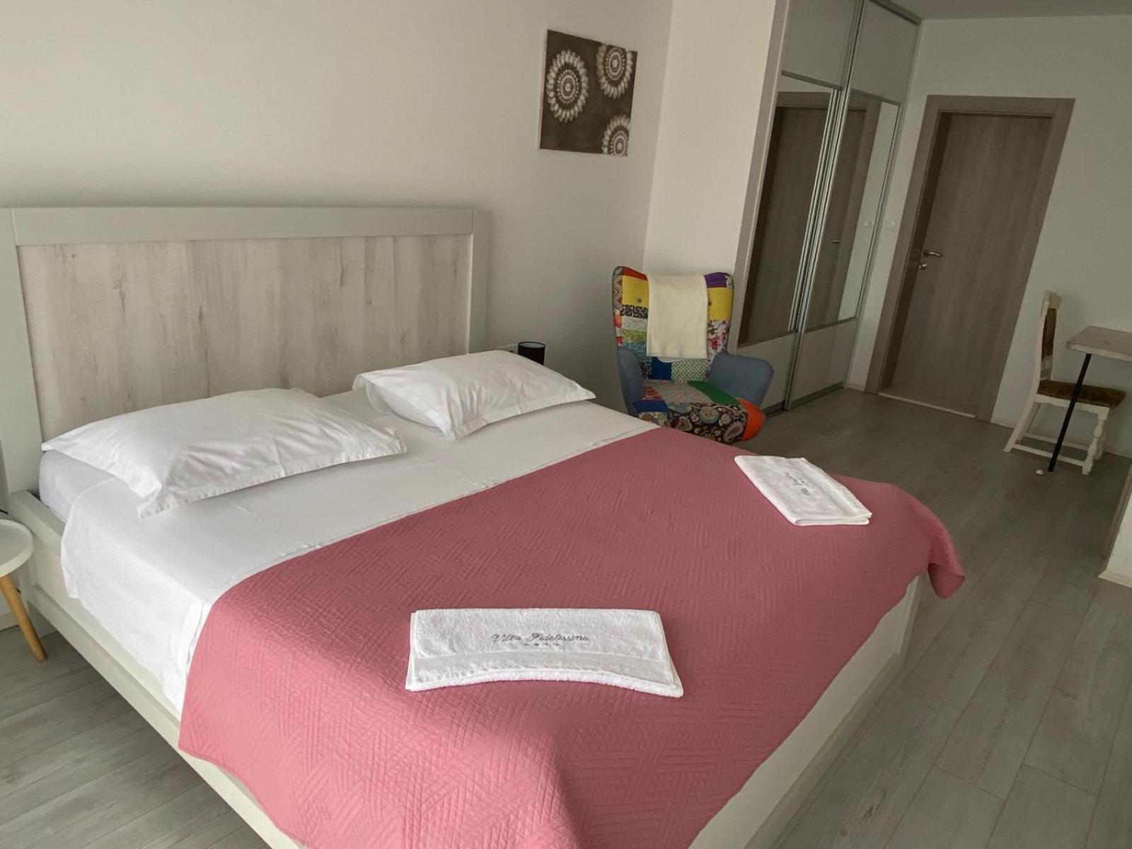 Villa Fidelissima Kaštela Exteriör bild